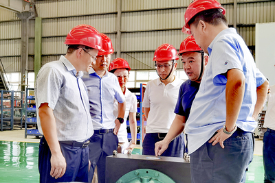 池勇深入重点工业企业走访调研，精准引进政策助力生产经营